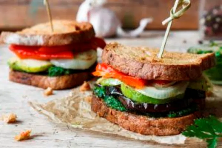 lanche mediterrâneo